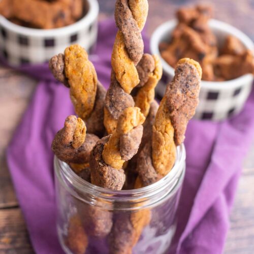 Blueberry Twist Dog Treats are the perfect healthy, homemade treats to spoil your pup with! Made with blueberry, carrots and oats, these baked cookies are packed with wholesome ingredients, incredibly easy to make, and fun for both you and your furry friend.